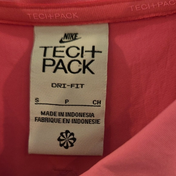 Nike HOT PINK Dri-Fit Teck Pack Cropped Snap Front Athketic Top Size Small - Picture 4 of 14